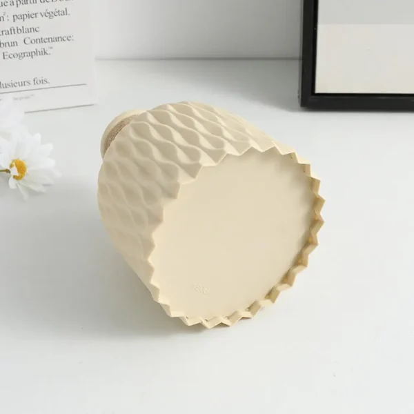 Plastic Rope Vase – Imitation Porcelain Flower Pot Décor - Image 3