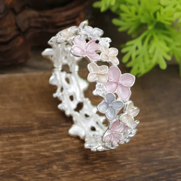 Handmade Floral Bracelet Women’s Fashion Jewellery - Image 2