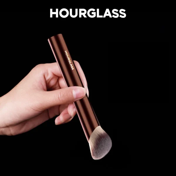 Soft Glow Foundation Brush – Hourglass Shape, Single - Image 2