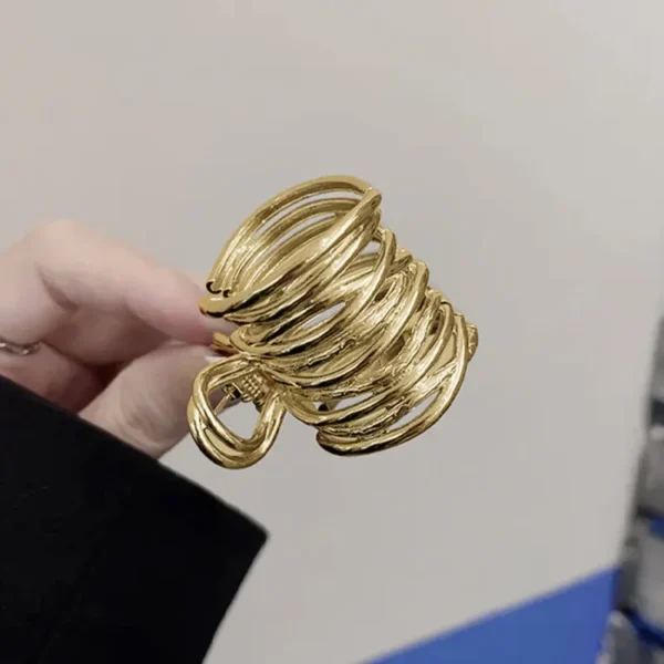 Irregular Metal Hair Claw Clip for Women & Girls - Image 9